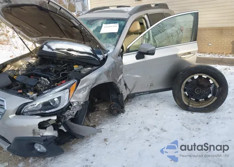 2015 Subaru Outback 2.5I Limited z USA, uszkodzony, nr VIN 4S4BSANC8F3331858